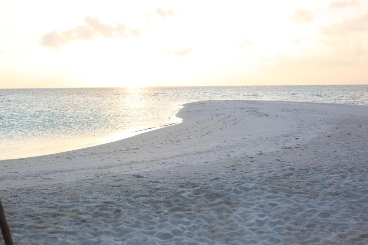 Eriyadu Island Resort Esterno foto